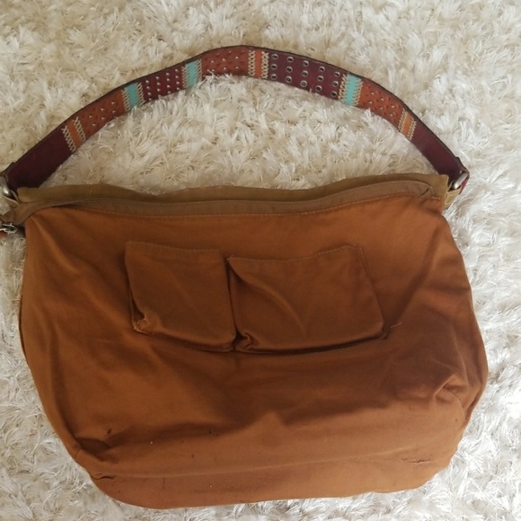 Fossil Fark Camel Shoulder Bag. - Picture 5 of 8